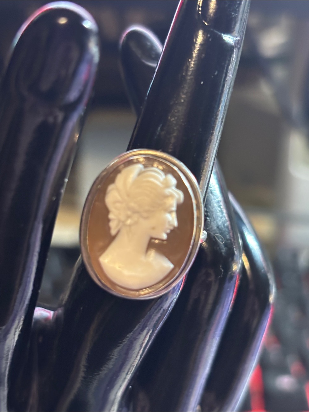 Vintage Sterling & Shell Cameo Ring Size 7